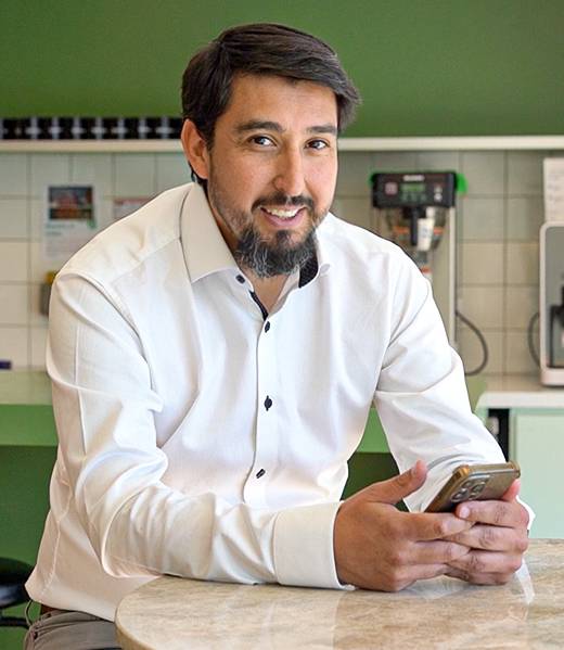 Consultor-VMICA-Carlos-Sierralta